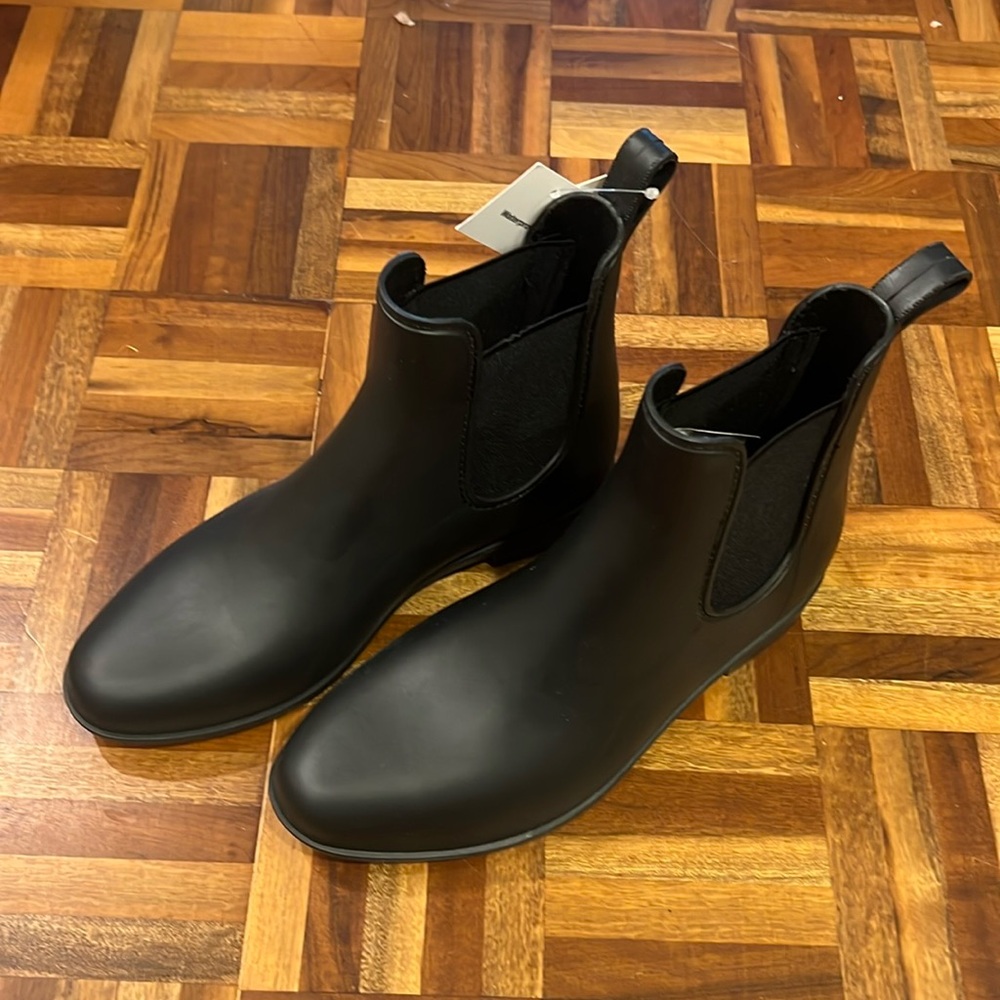 NWT - Waterproof Chelsea Booties